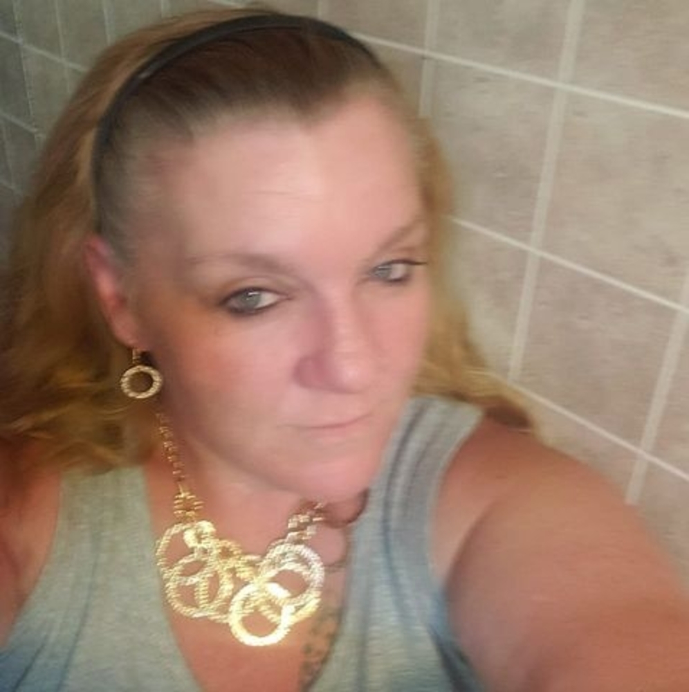 Meet your Posher, Carrie lynn